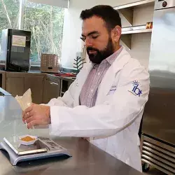 Profesor del Tec Guadalajara patenta proceso para despericio de alimentos.