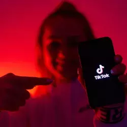 ¿Por qué es tan adictivo TikTok y cómo nos lee su algoritmo?