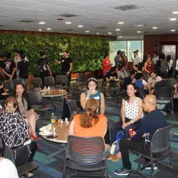 Interactúan emprendedores en Venture Café Monterrey