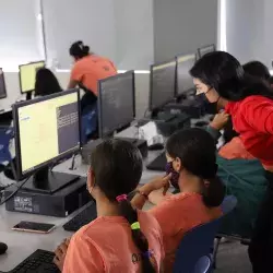 Campamento Patrones Hermosos impulsa la participación de mujeres en ingeniería.