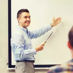 Logra el bienestar que te lleve a una vida feliz como maestro o maestra, con esta guía paso a paso