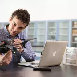 El programa Líderes del Mañana forma jóvenes que impactan positivamente en sus comunidades