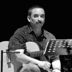 El profesor del Tec SLP que ha dedicado 28 años a enseñar música