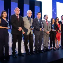 El Tec y la empres Xignux entregaron el Premio a la Investigación y la innovación Rómulo Garza 2022.