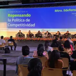 Ildefonso Guajardo habló de competitividad en el comercio con estudiantes del Tec.