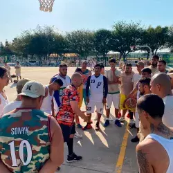 Labor social en penal de Puente Grande, realizado por entrenadores deportivos de PrepaTec Santa Anita. 