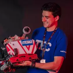 ¡Triple premio! Mexicanos llegan a semifinales en mundial VEX Robotics