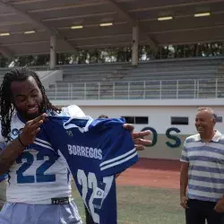 Jugador de NFL, de Pittsburgh Steelers, visita el Tec Guadalajara.