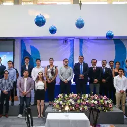 Alumnos de las entradas de profesional en su graduación de HPLP en campus Zacatecas