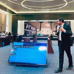 Javier Contreras, académico del Tec Guadalajara, creó estrategia para la atención a la migración. 