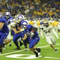 Borregos open season at Houston Texas stadium