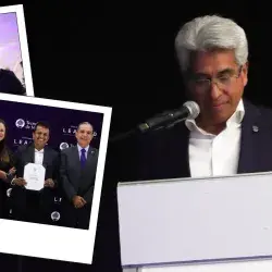 Profesor y colaboradores galardonados por trayectoria de lealtad de 30 y 35 años 
