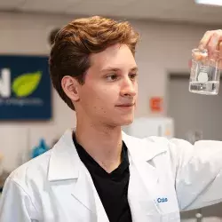 Emprender lo lleva a ganar beca en el Tec de Monterrey