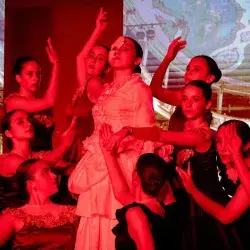 Viven gala de danza en noche enmascarada (fotogalería)