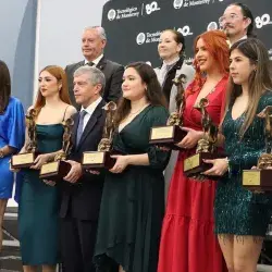 ¡Trayectoria de oro! Reconocen a graduados por su formación integral