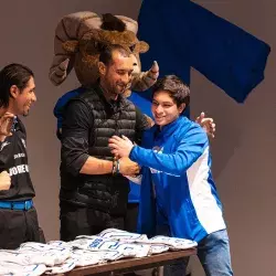 Los jugadors de futbol americano juvenil de Borregos Laguna recibieron su jersey para la temporada 2024