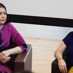 Deisy Hernández y Cintia Smith durante el conversatorio "Mujeres en espacios de poder".