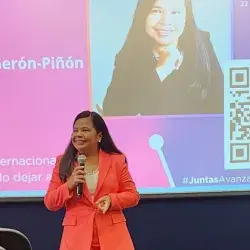 Premian su labor por conectar universidades con innovación educativa