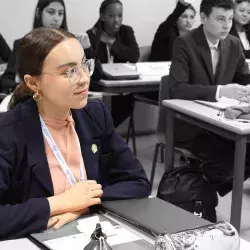 Regina Martínez participa y es premiada como mejor delegada en Modelo de las Naciones Unidas en España