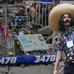 Mexicanos hacen historia en mundial de robótica FIRST 2024 (video)