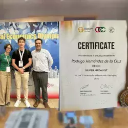 Egresado de PrepaTec Querétaro obtiene medalla de plata en Olimpiada Internacional de Economía en Hong Kong