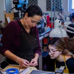 Diseño artístico: profesora Tec reconocida en Milano Jewelry Week 2024