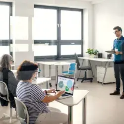Futuro educativo: docentes de campus Mty exponen proyectos en Estonia