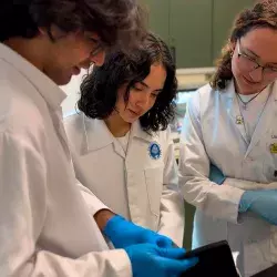 ¡Ganan plata! Estudiantes Tec premiados en torneo mundial de biología 