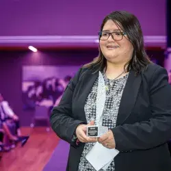 ¡Inspiradora! Recibe Premio Mujer Tec por innovación educativa
