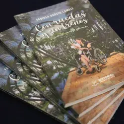 Libro superación personal presentado por EXATEC en el Tec Guadalajara.