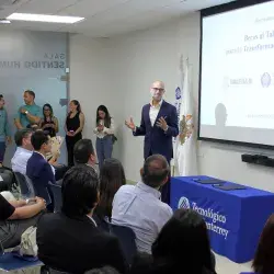 Política pública, Escuela de Gobierno y Transformación Pública.