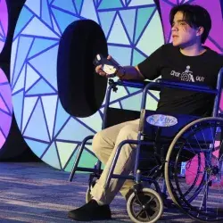 Crean adaptador que automatiza sillas de ruedas