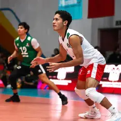 Joven potosino representa a México en voleibol