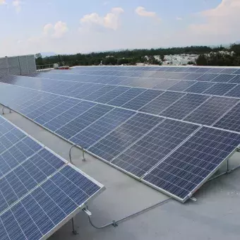 Paneles solares Campus Guadalajara