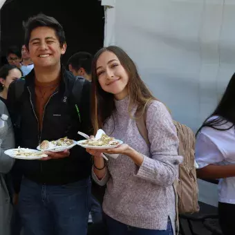 Alumnos con chilaquiles