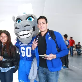 alumnos con mascota CCM