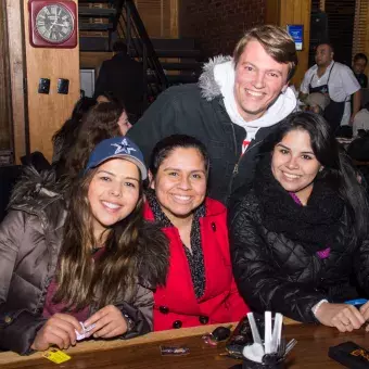 Alumnos durante bienvenida de negocios EM18