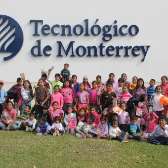 Niños disfrutando de posada en el Tec.