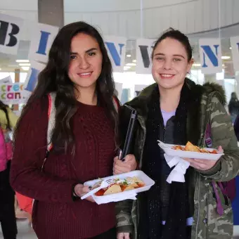 Los alumnos de preparatoria y profesional degustaron de los tradicionales chilaquiles por el inicio del semestre enero-mayo 2018.