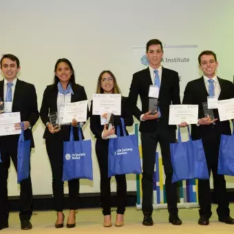 El CFA Institute Research Challenge es una competencia global