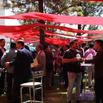 INC Crowded 2018.