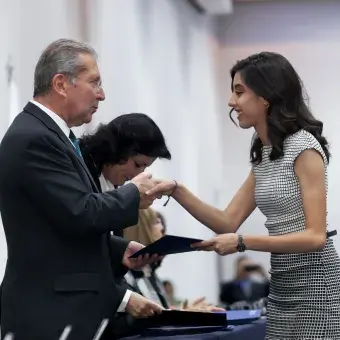 Entrega de reconocimientos a nuestros alumnos y profesores 