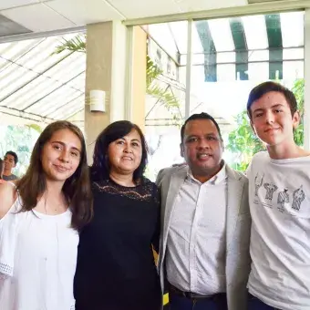 Los líderes de generación con la Directora de la PrepaTec y el Director de LiFE