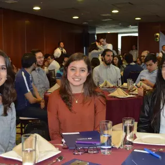 Estudiantes de la Escuela de Ingeniería y Ciencias durante su ceremonia de premiación en Campus Monterrey.