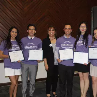 Alumnos que fueron distinguidos de Ingeniero Industrial y de Sistemas