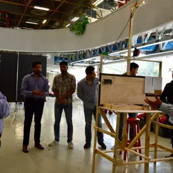 Capstone project con realidad virtual e industria 4.0