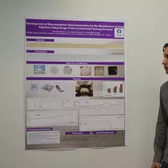 Marcelo Martínez con su proyecto "Development of Biocompatible Nanocomposites for the Manufacture of Knee Implants Using Single Point Incremental Forming Process"