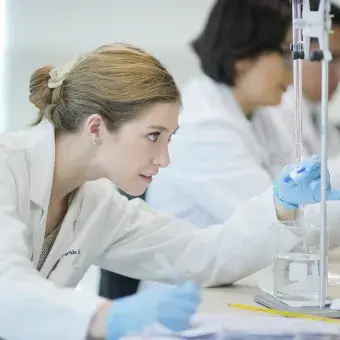 Escuela de Medicina y Ciencias de la Salud