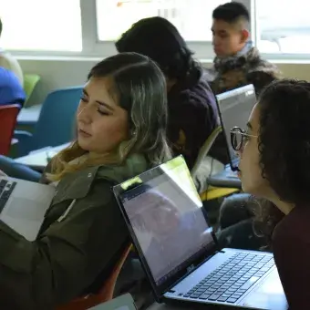Alumnas comparten ideas