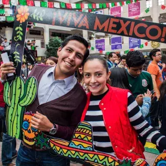 Fotografía del festejo de la noche mexicana en el TEC Toluca